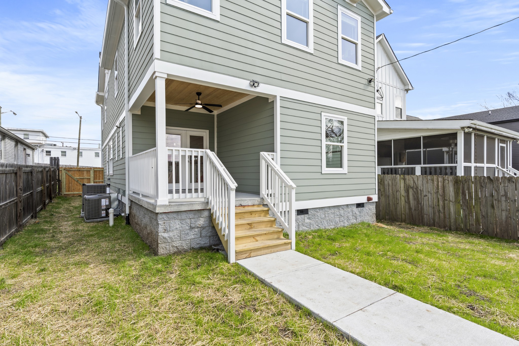 1751 16th Ave, N
