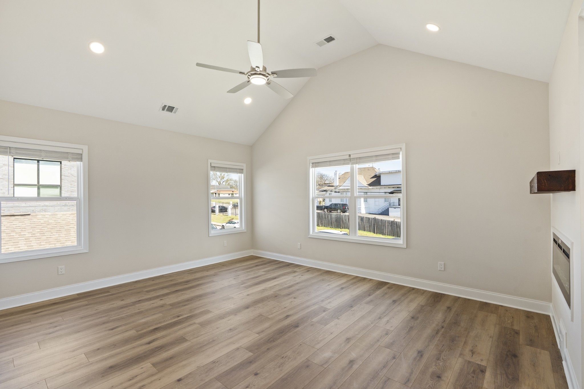 1751 16th Ave, N