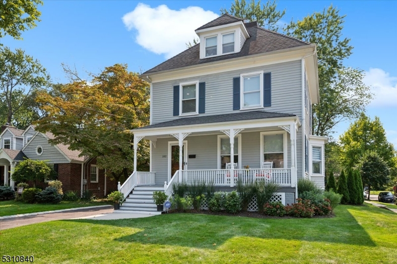 102 Thomas Street