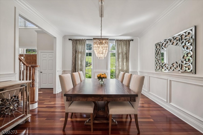 7 Sycamore Dr