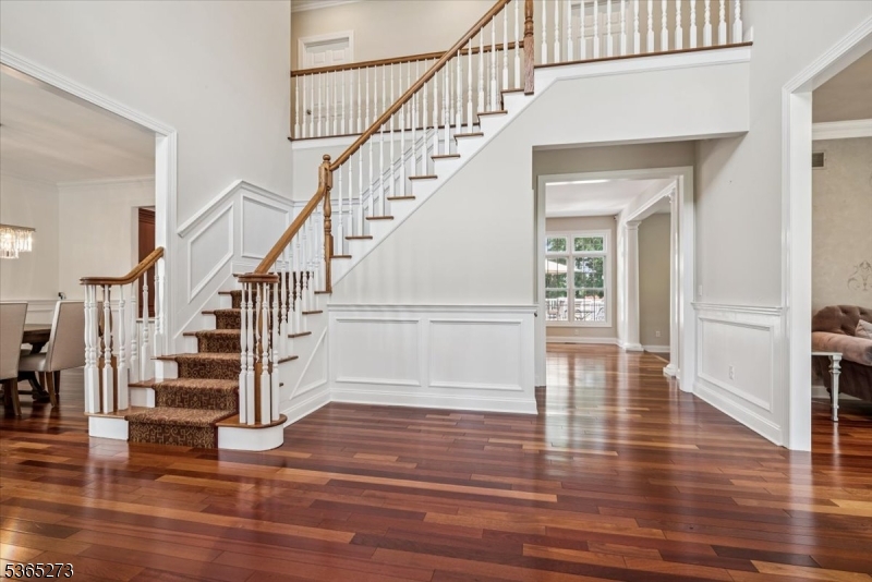 7 Sycamore Dr