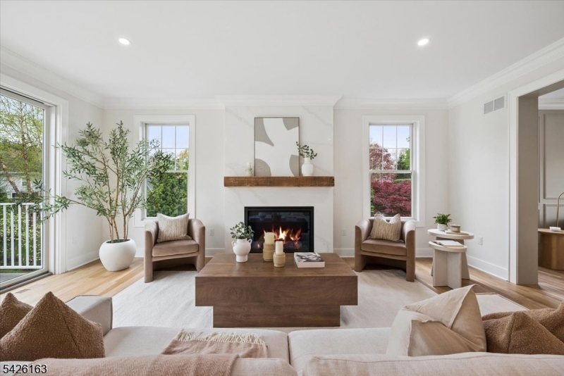 34 Crestview Ave