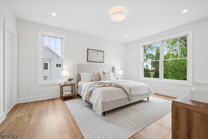 34 Crestview Ave