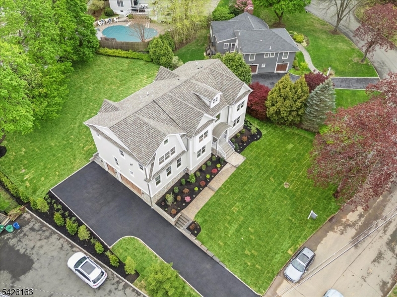 34 Crestview Ave