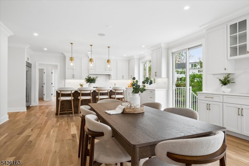 34 Crestview Ave