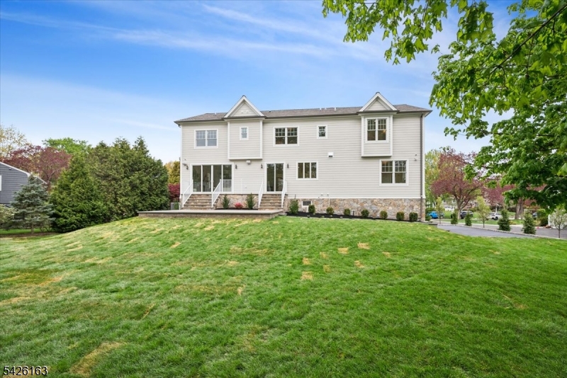 34 Crestview Ave
