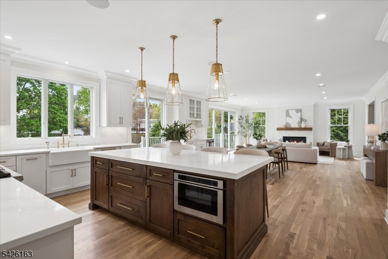34 Crestview Ave
