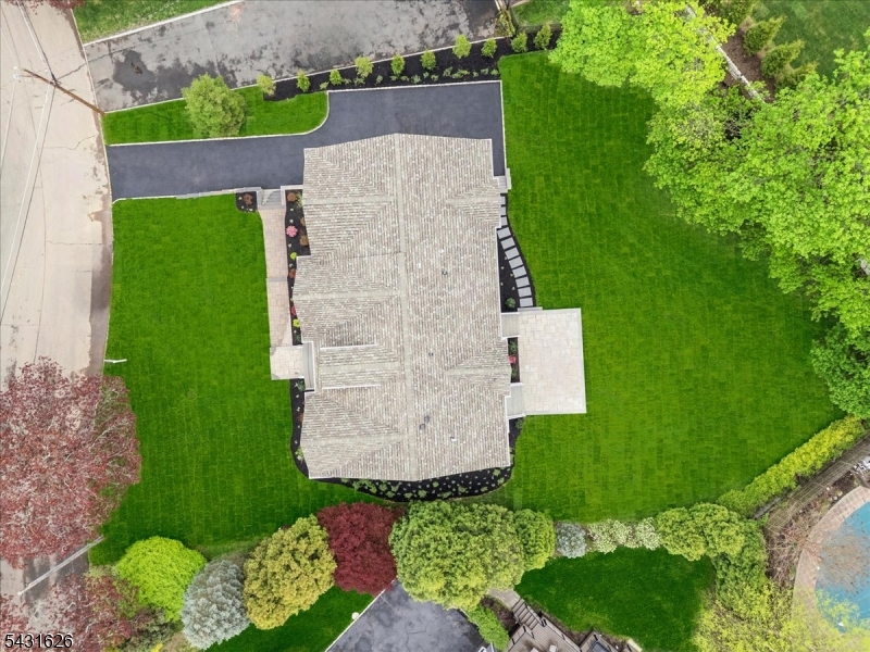 34 Crestview Ave