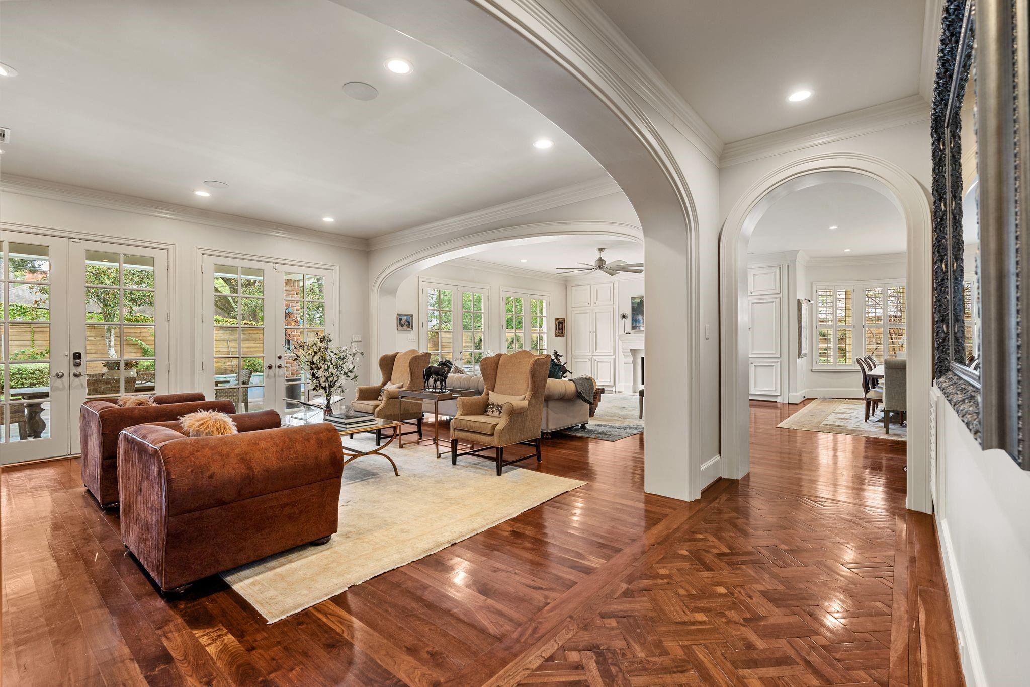 11910 Longleaf Lane