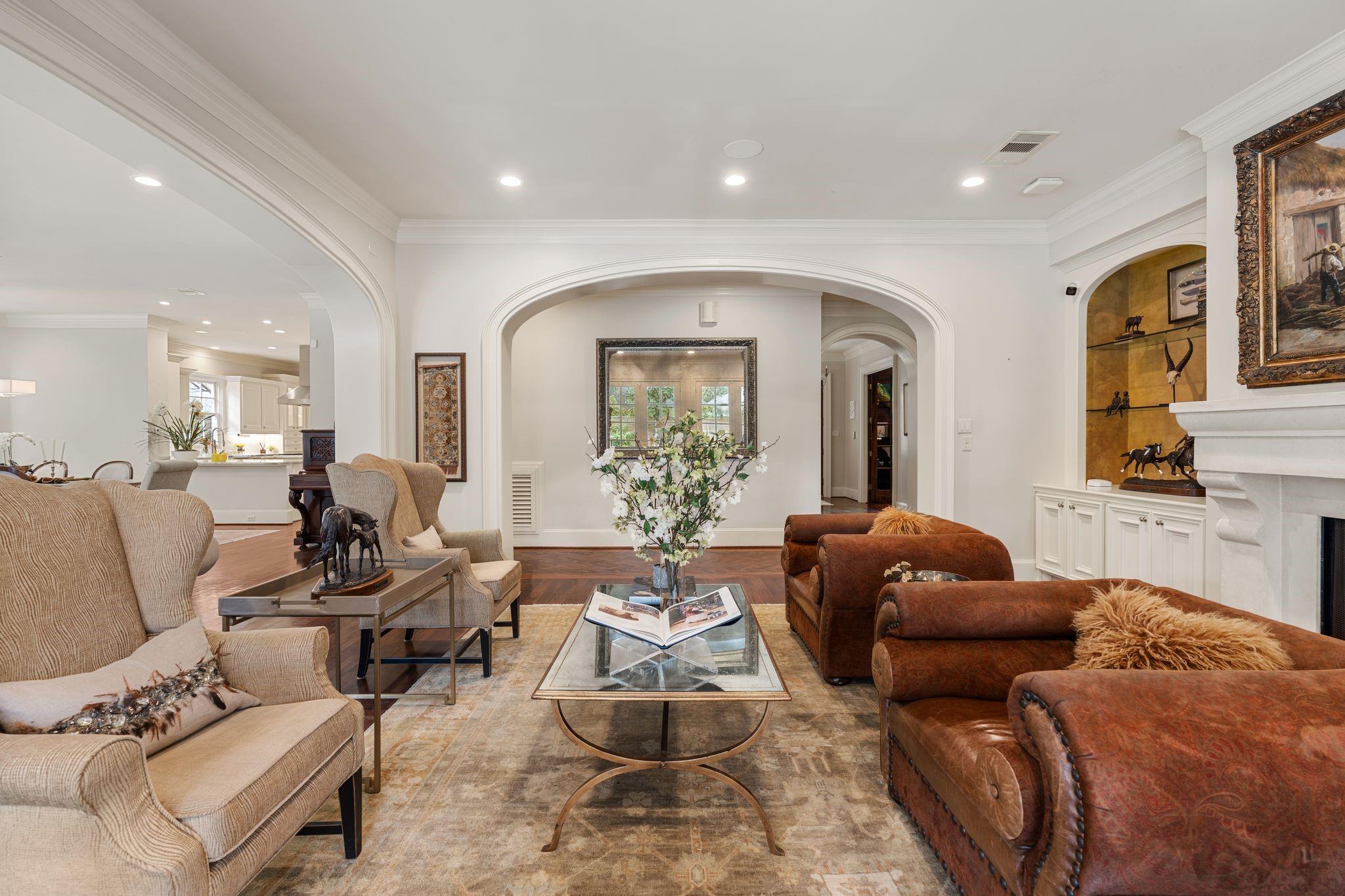 11910 Longleaf Lane