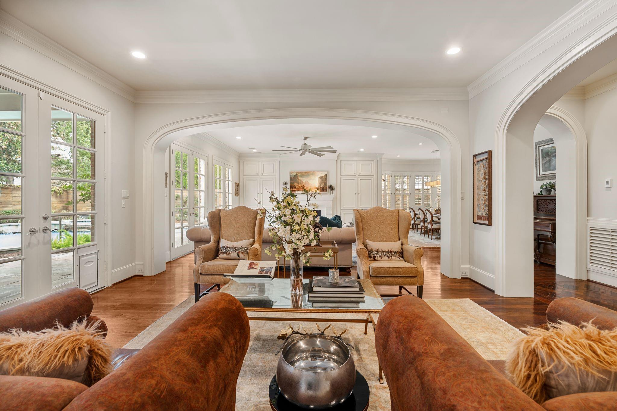 11910 Longleaf Lane