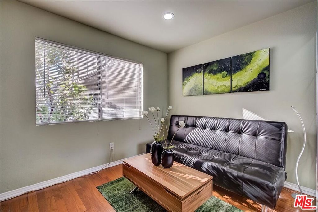 628 Daisy Avenue 328