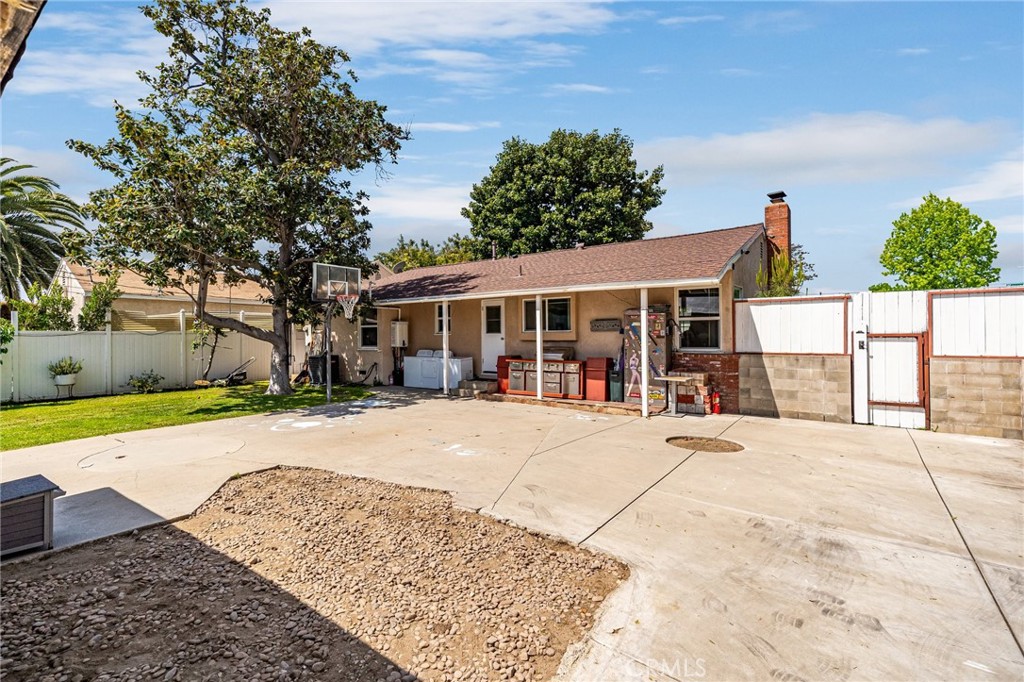 2238 N Keystone Street