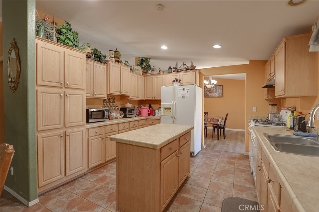 23165 Robles Lane