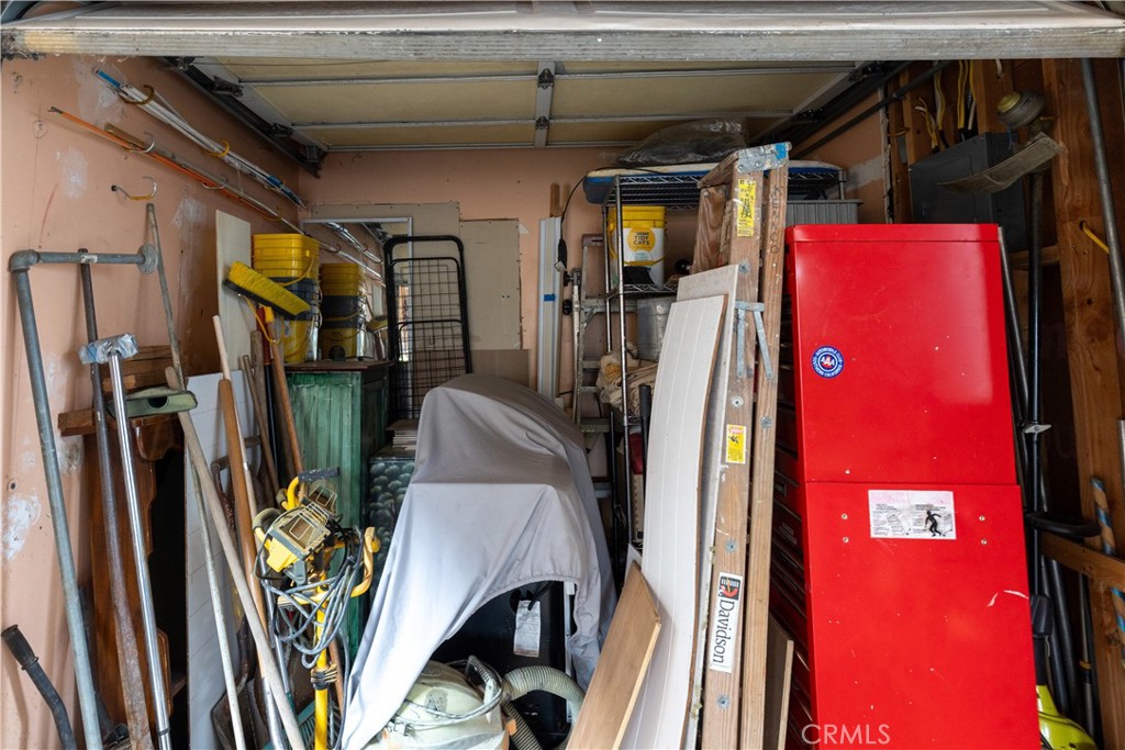 1843 Cerritos Avenue