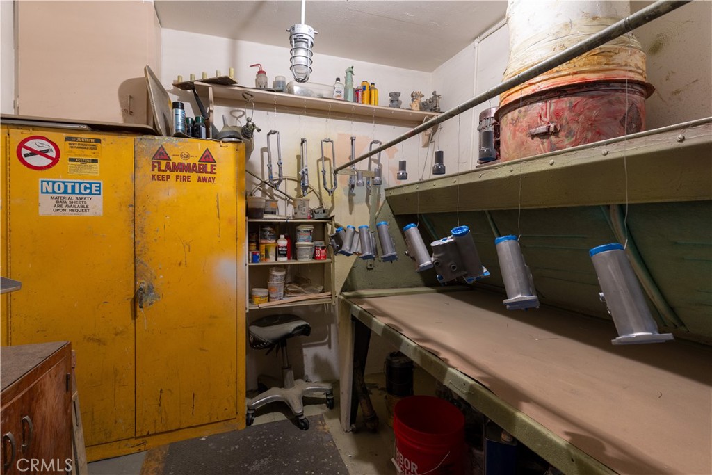 1843 Cerritos Avenue