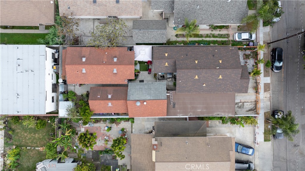 1843 Cerritos Avenue