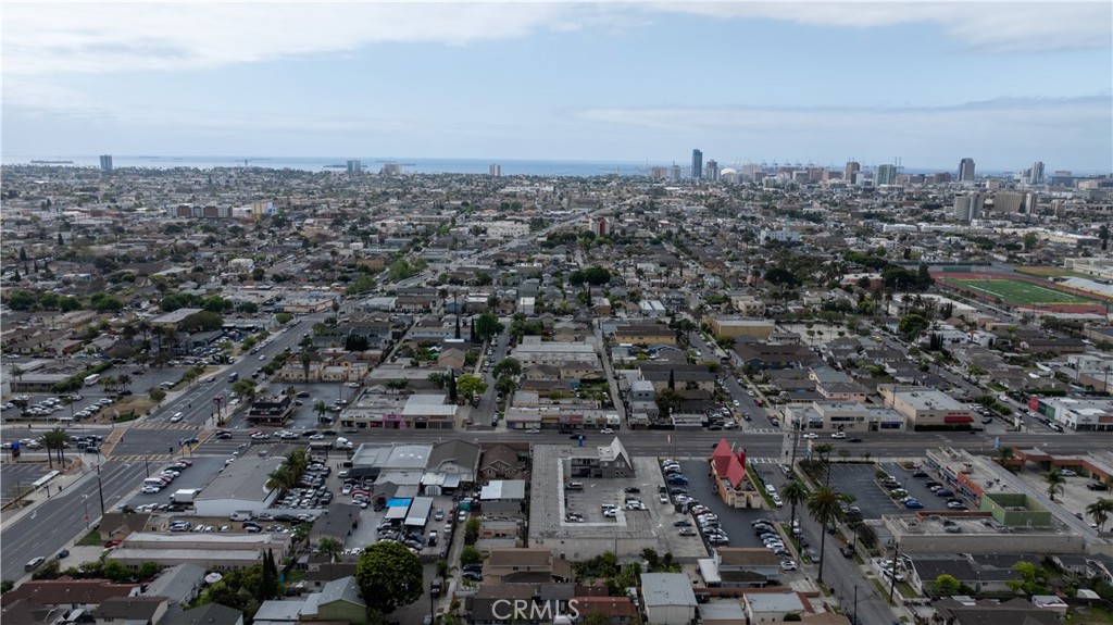 1843 Cerritos Avenue