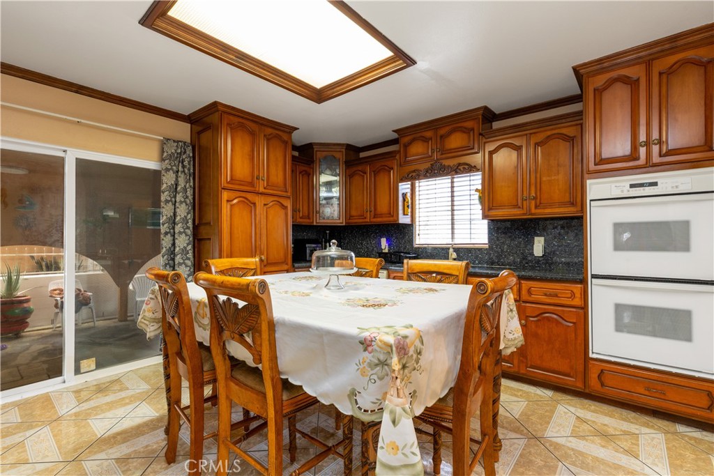 1843 Cerritos Avenue