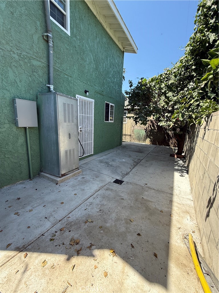 1789 37th Drive