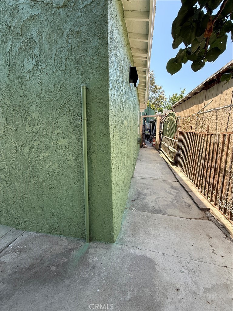 1789 37th Drive