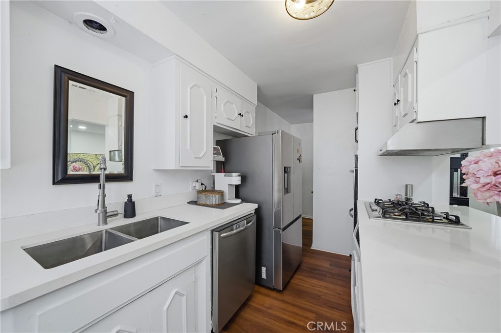 80 St W Arbor