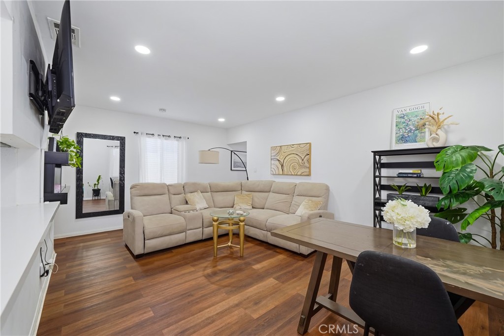80 St W Arbor