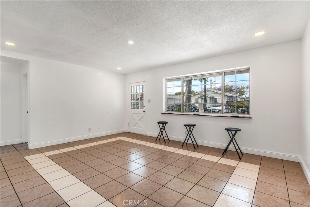 180 E 69th