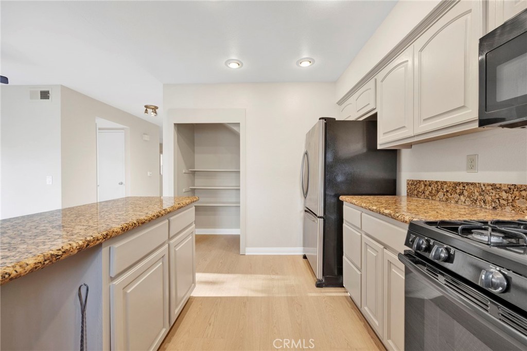 12411 Osborne Street 61