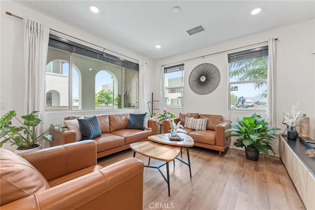 3560 E Peckham Paseo 6
