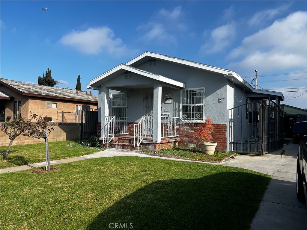 221 E 104th Street
