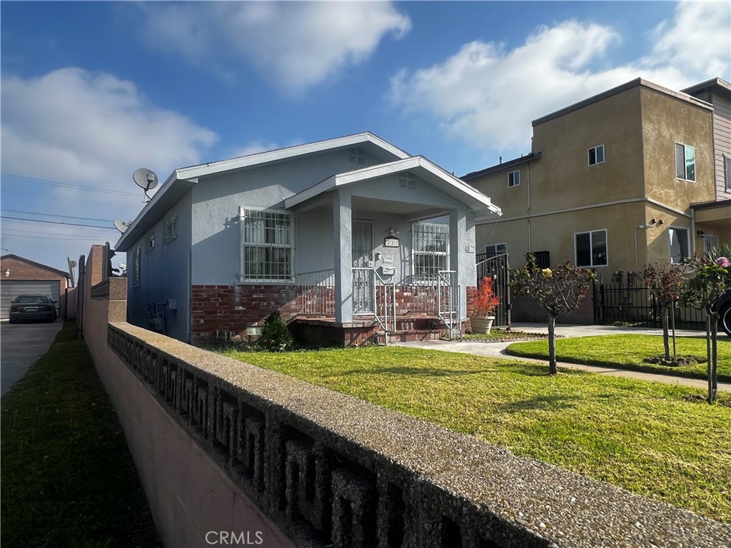 221 E 104th Street