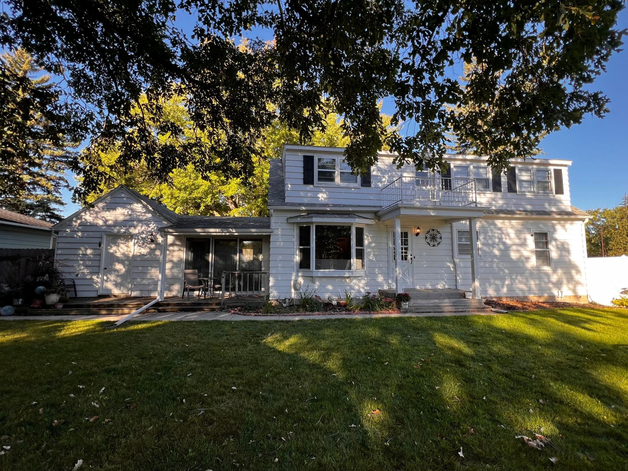 226 Maple Avenue N