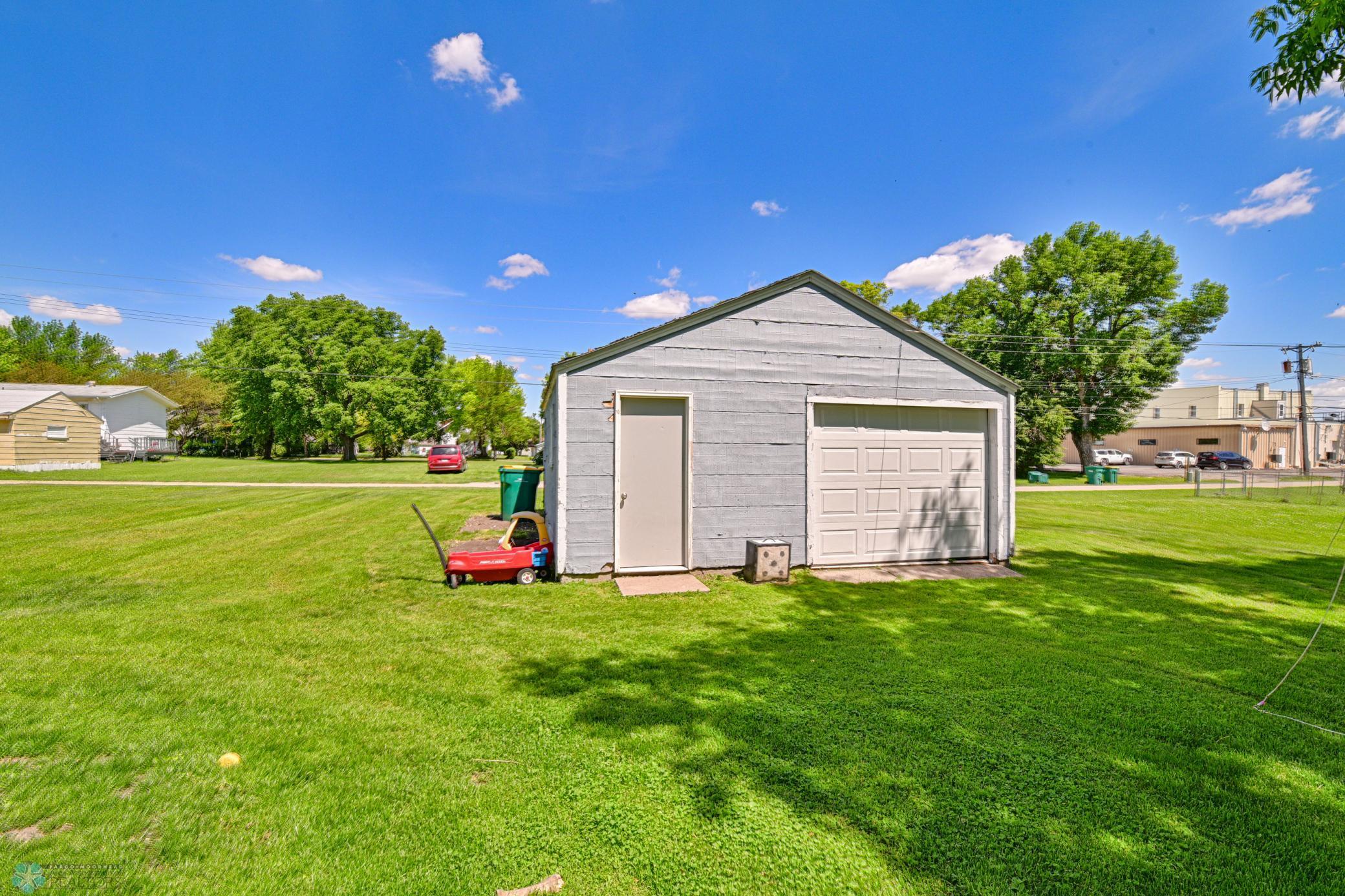 806 8th Street
