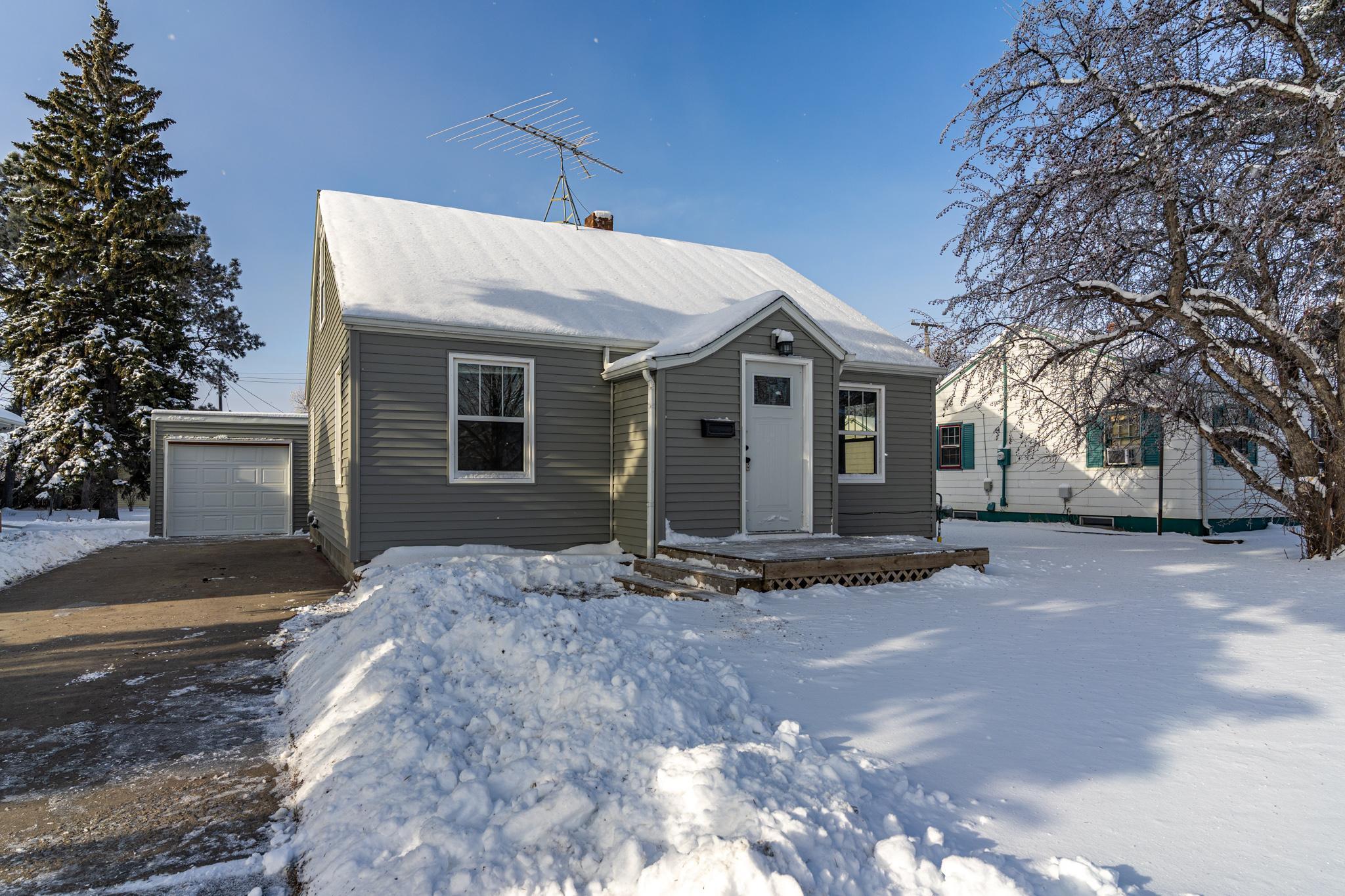 517 W 7th Street