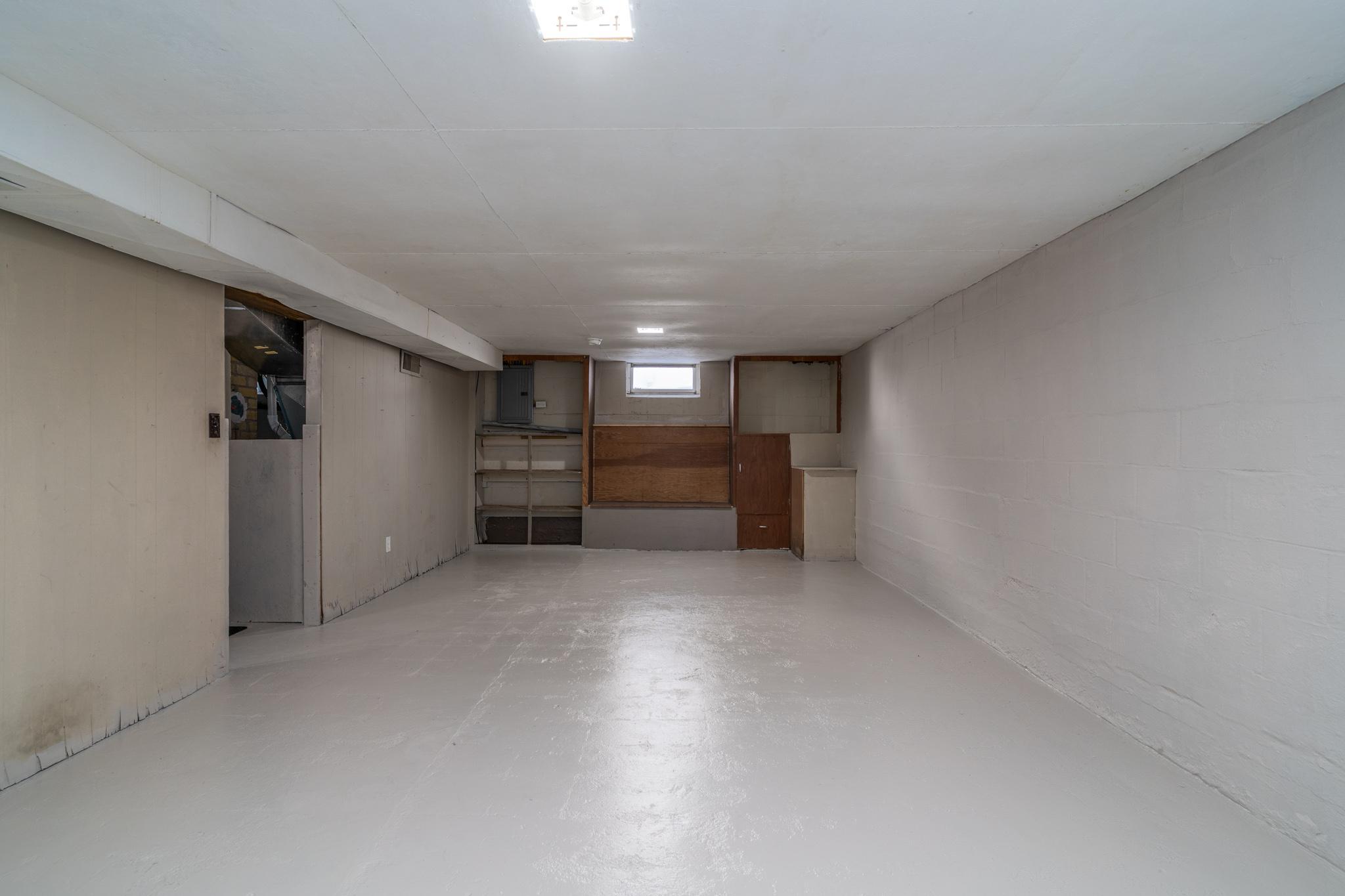 517 W 7th Street