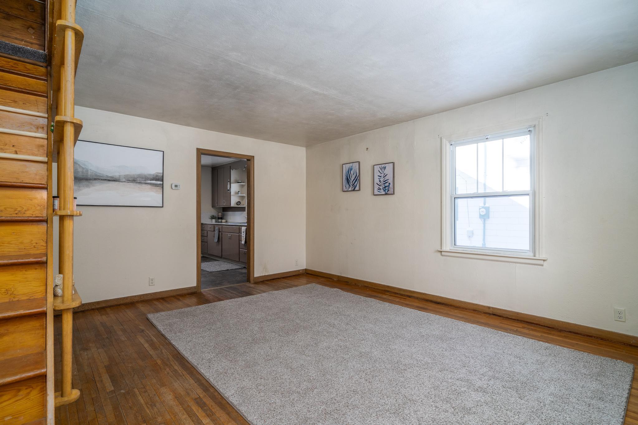 517 W 7th Street