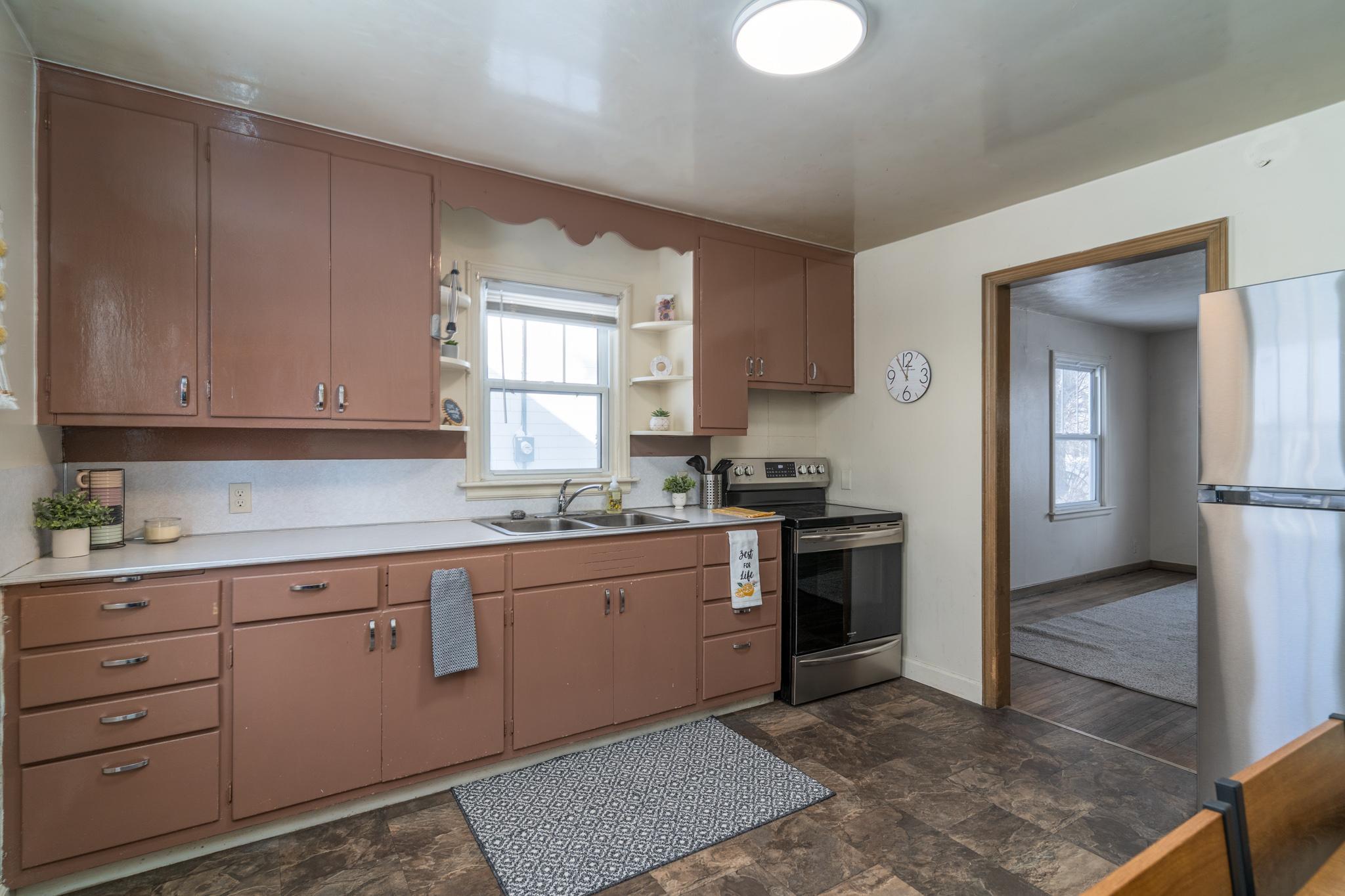 517 W 7th Street