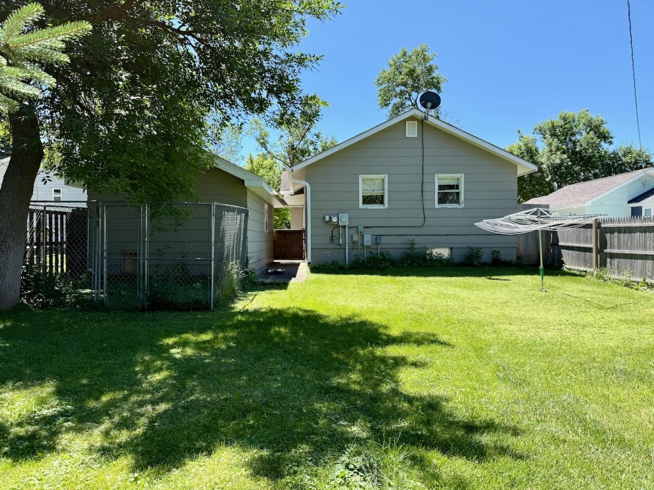 111 E Cherry Avenue