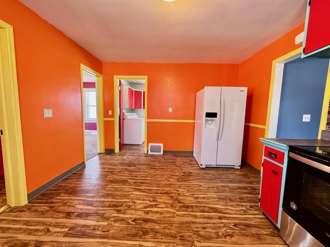 111 E Cherry Avenue