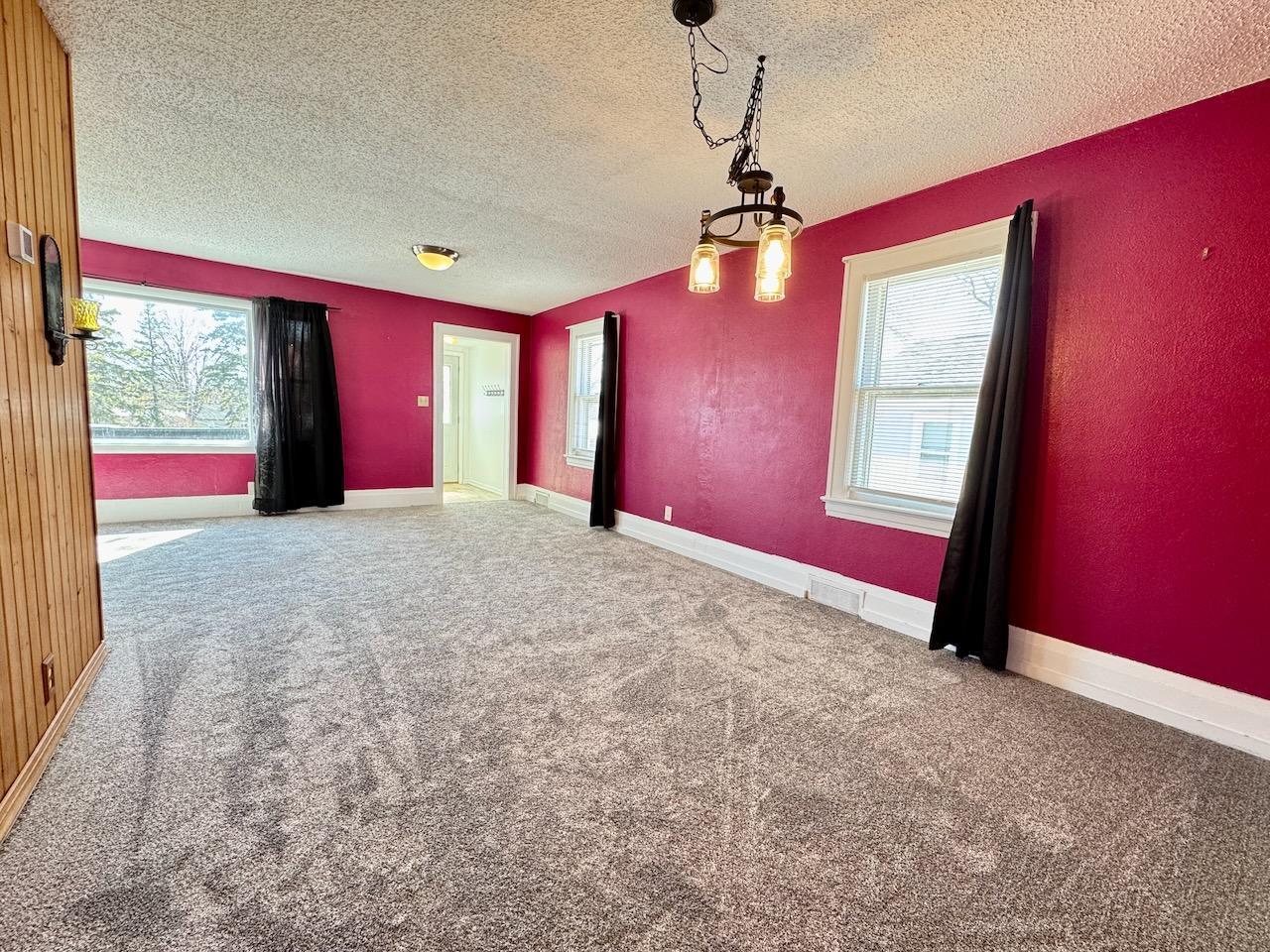 111 E Cherry Avenue