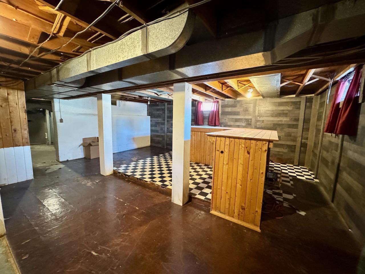 111 E Cherry Avenue