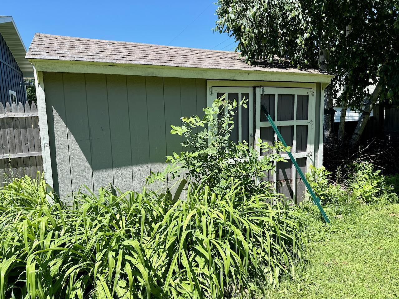 111 E Cherry Avenue