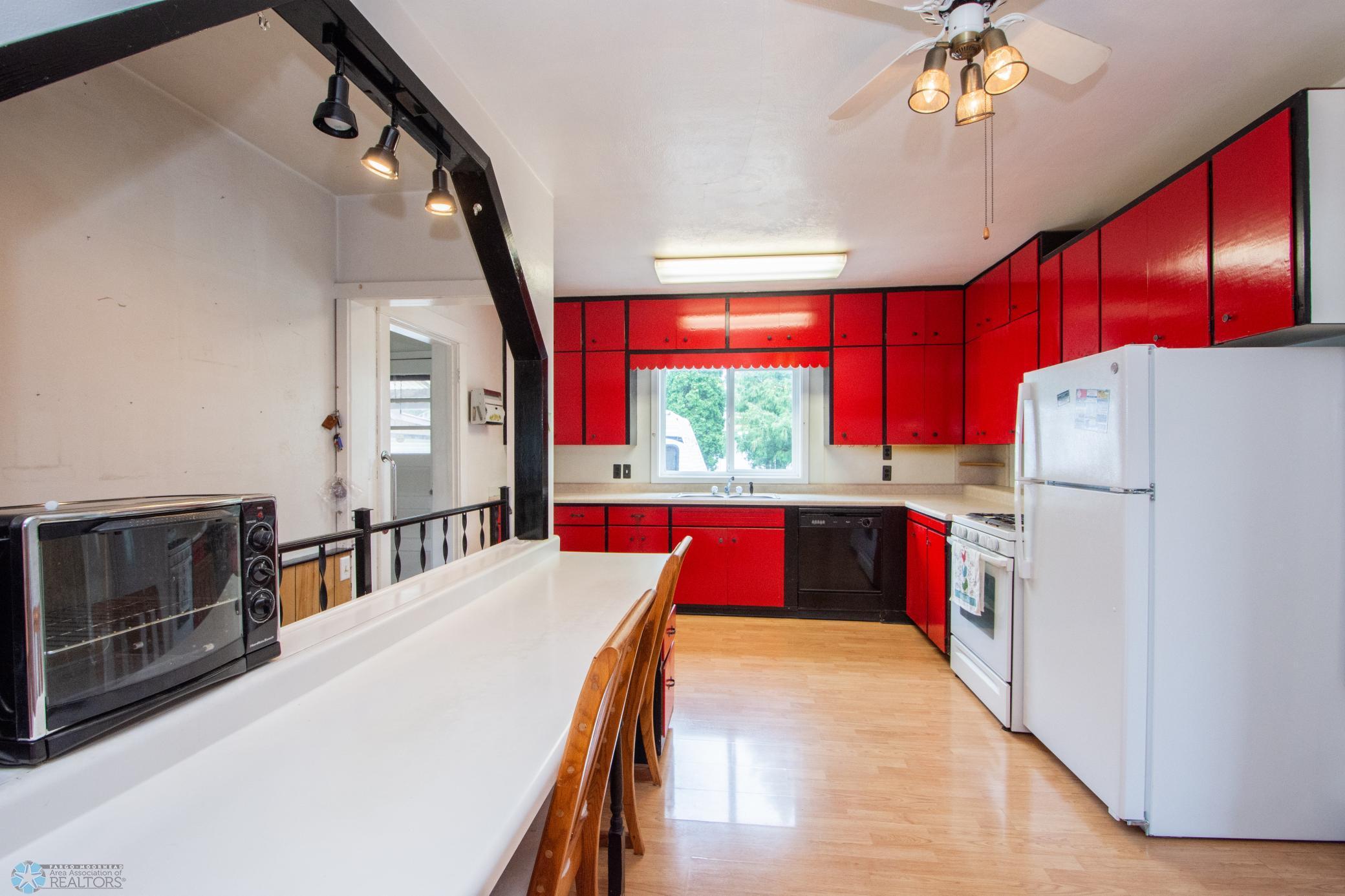 316 W 4th Avenue S
