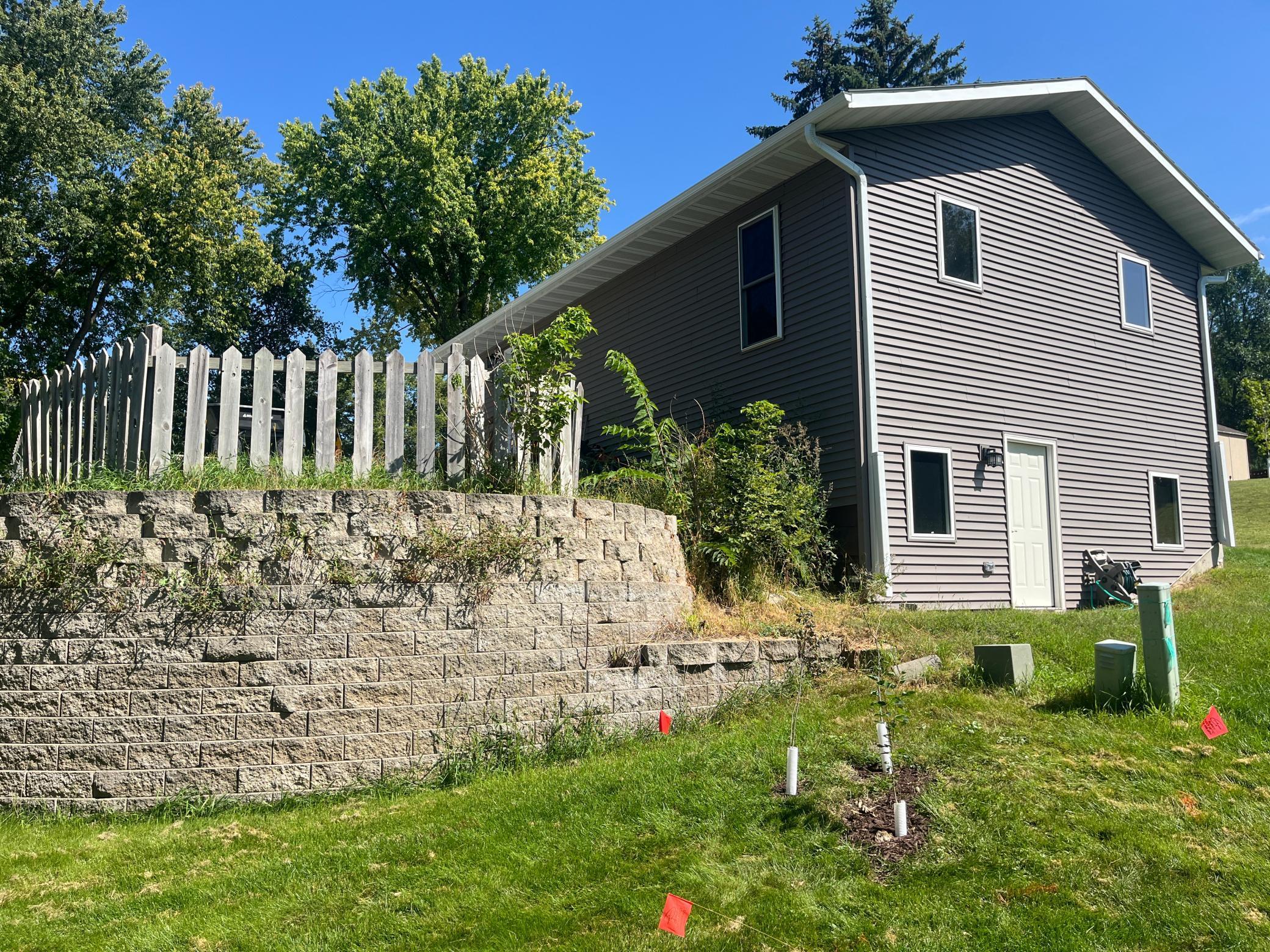 214 E Cherry Avenue
