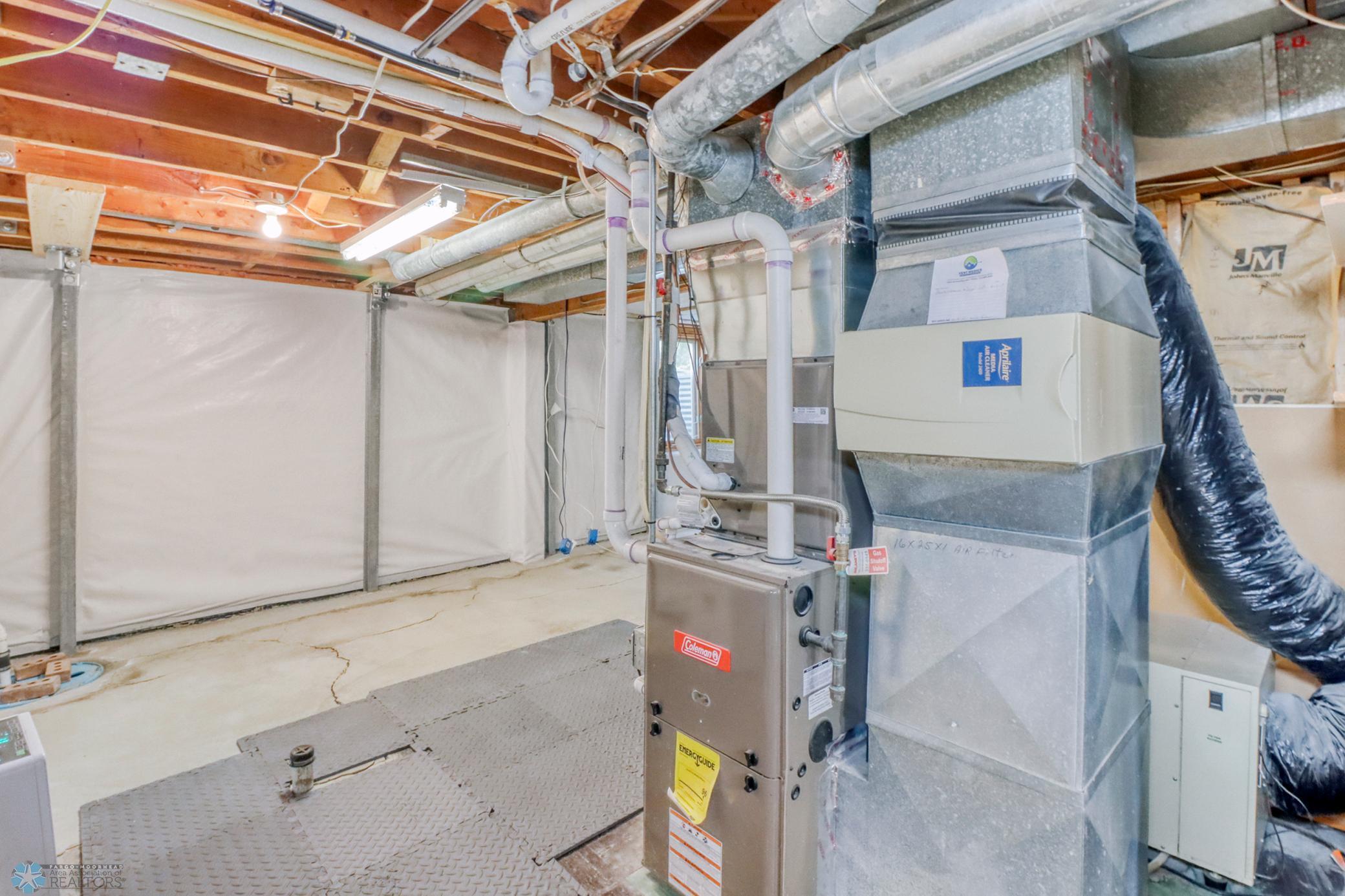 117 3rd Avenue W