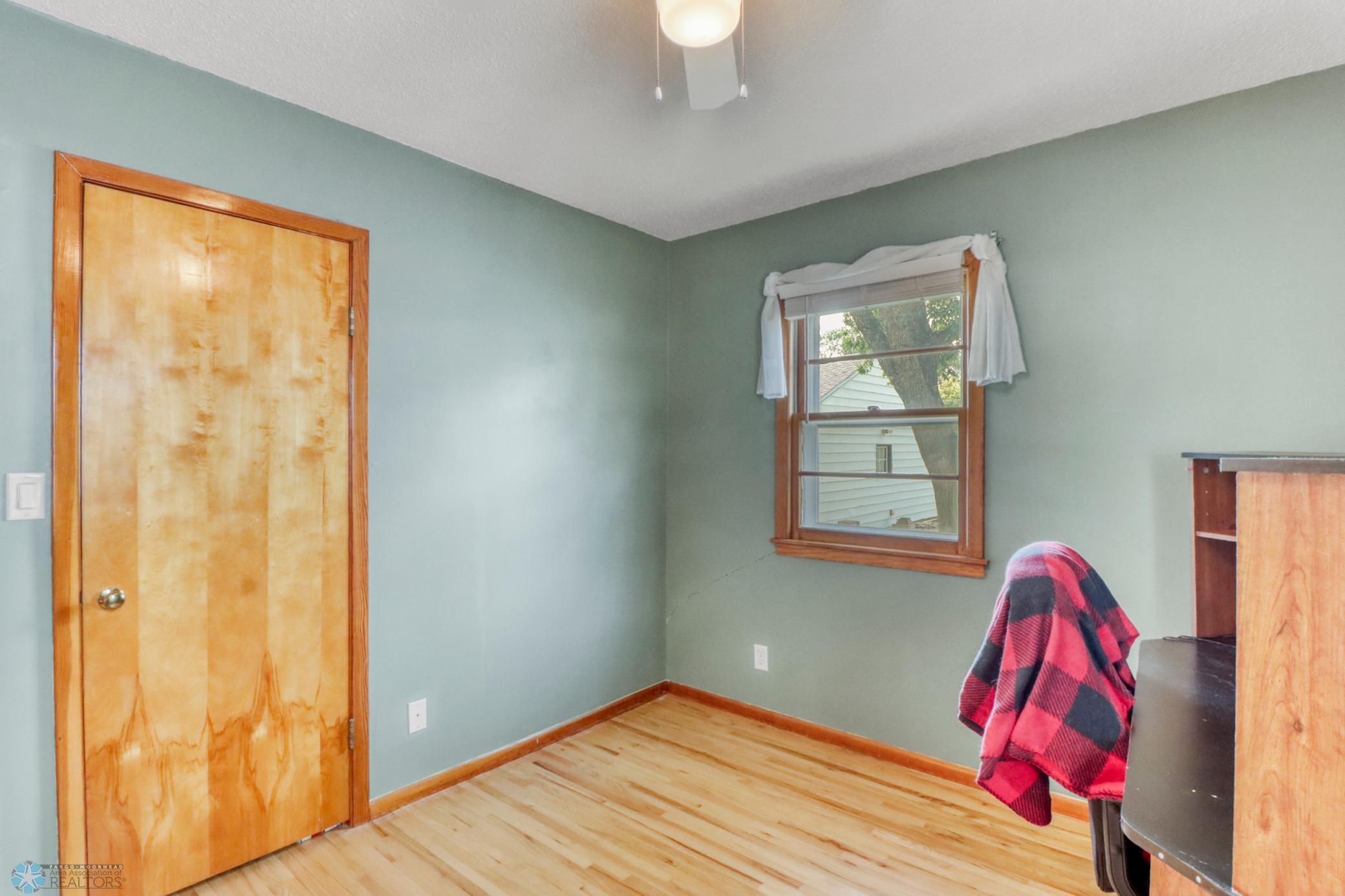 117 3rd Avenue W