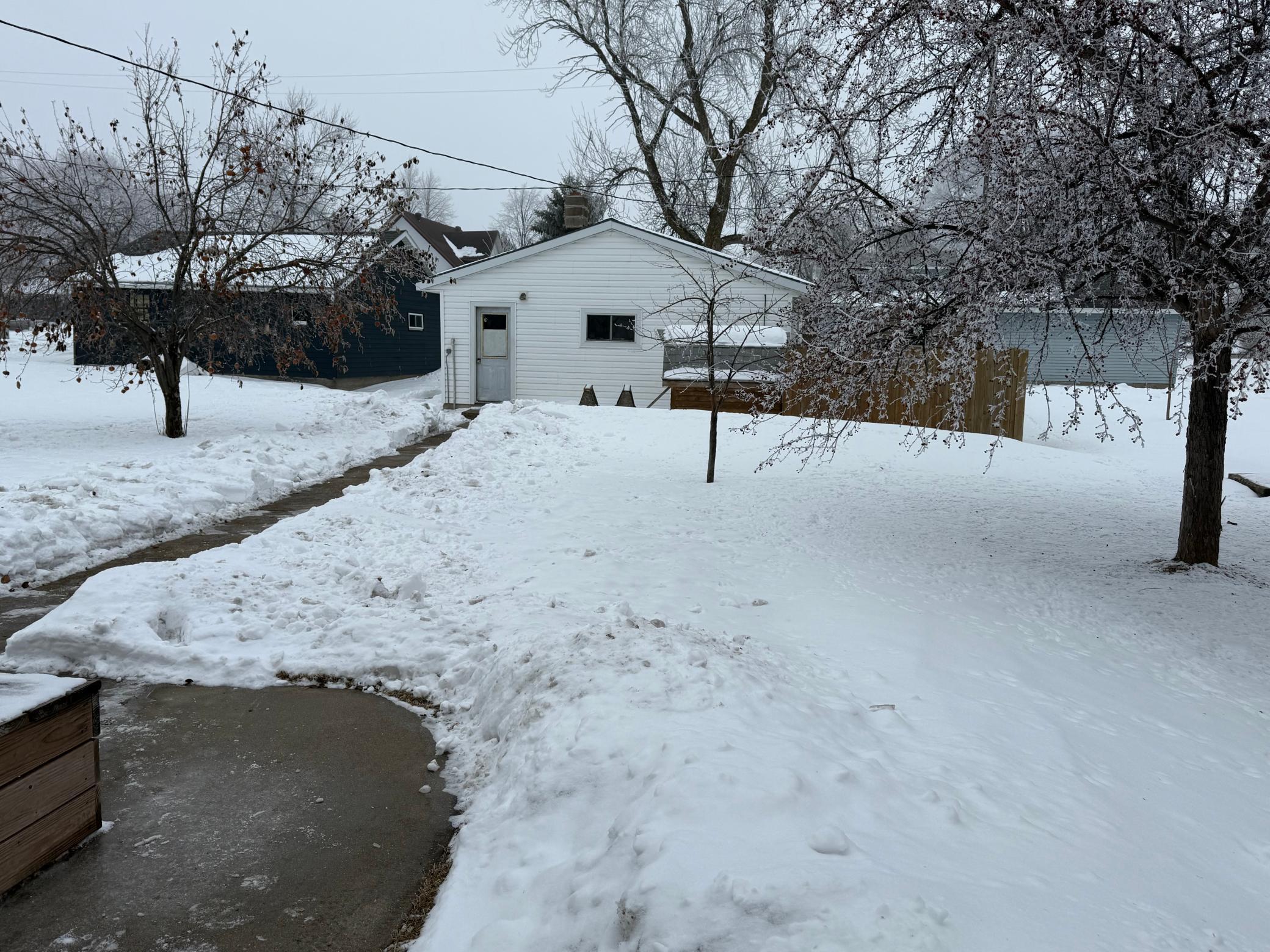 217 2nd Avenue NW