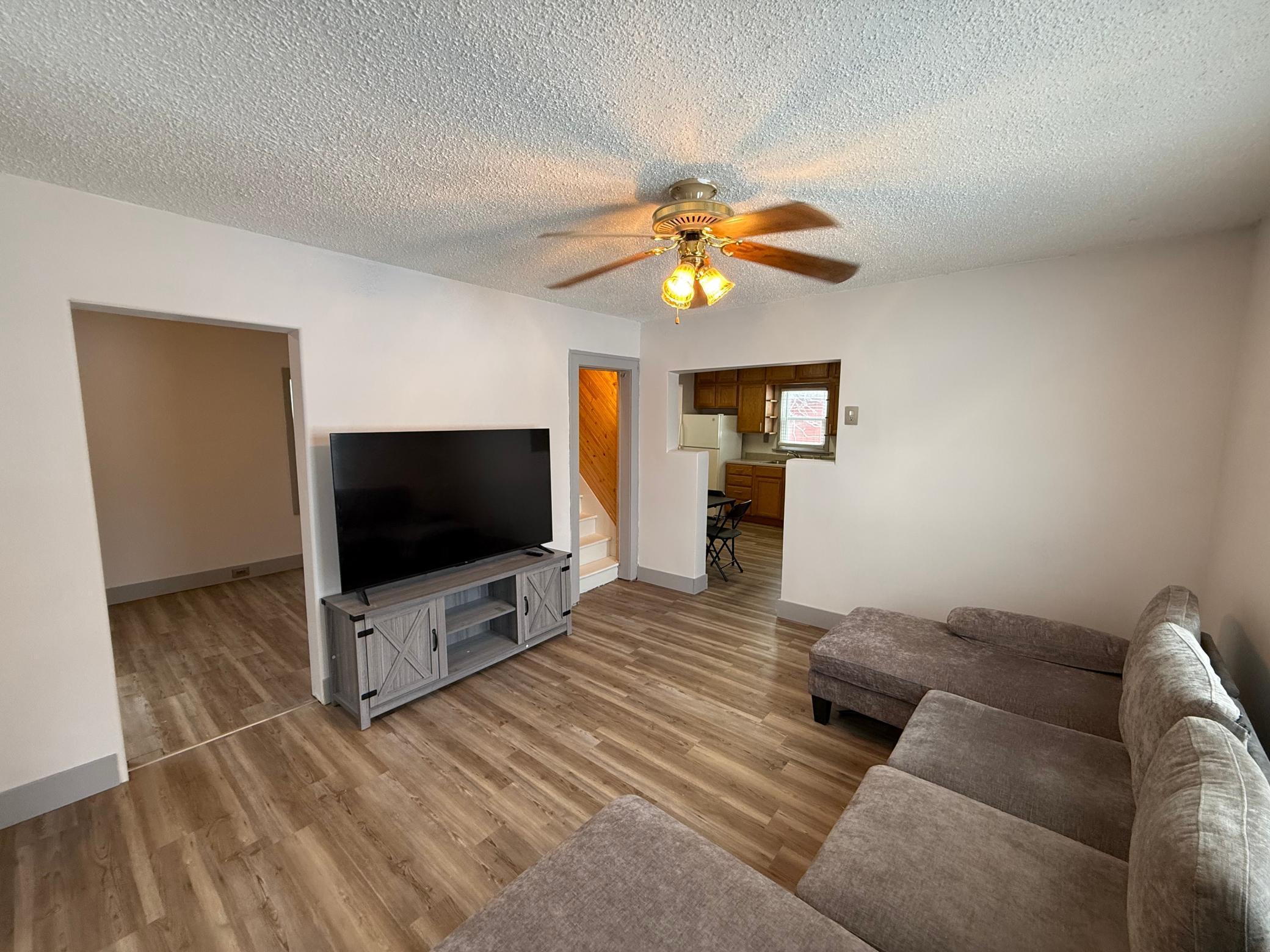 217 2nd Avenue NW