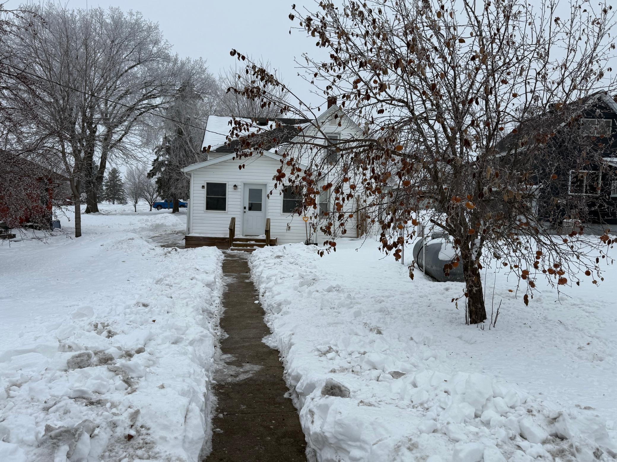 217 2nd Avenue NW